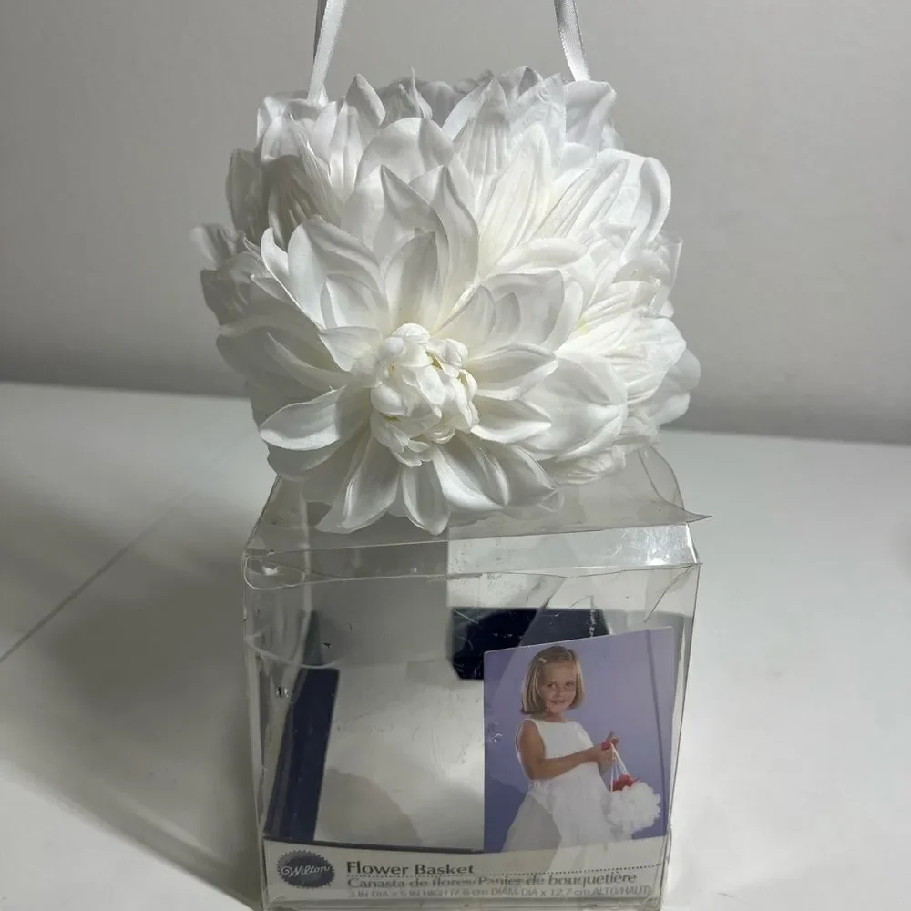 Wilton's Gardenia Collection - Ring Pillow and Flower Girls Basket